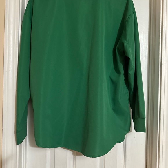 Button-Up Women's Top - Picture 4 of 5